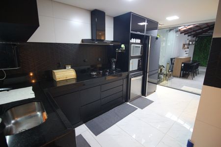 Apartamento à venda com 87m², 2 quartos e 2 vagasCozinha