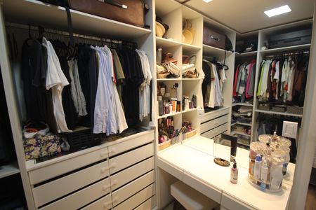 Apartamento à venda com 87m², 2 quartos e 2 vagasCloset Quarto 1