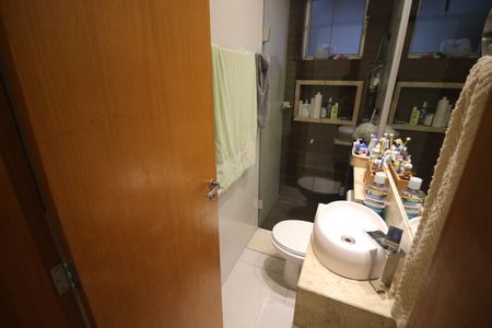 Apartamento à venda com 87m², 2 quartos e 2 vagasBanheiro
