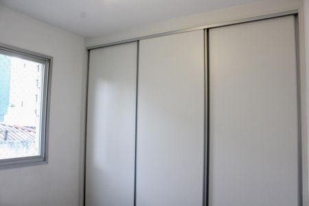 Apartamento à venda com 34m², 1 quarto e 1 vagaQuarto - Armários