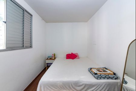 Apartamento à venda com 83m², 4 quartos e 1 vaga Apartamento à venda com 83m², 4 quartos e 1 vagaQuarto 2