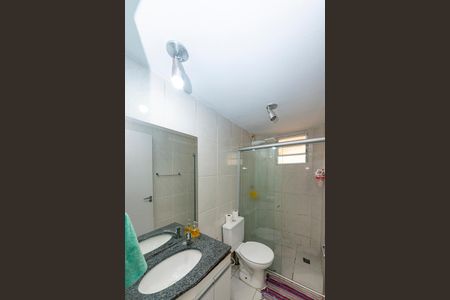 Apartamento à venda com 83m², 4 quartos e 1 vaga Apartamento à venda com 83m², 4 quartos e 1 vagaBanheiro Social