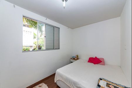 Apartamento à venda com 83m², 4 quartos e 1 vaga Apartamento à venda com 83m², 4 quartos e 1 vagaQuarto 2