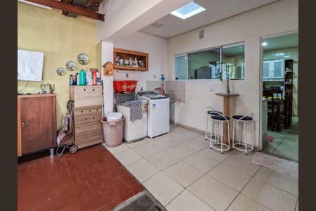 Casa à venda com 350m², 3 quartos e 3 vagas