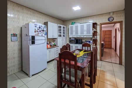 Casa à venda com 350m², 3 quartos e 3 vagas