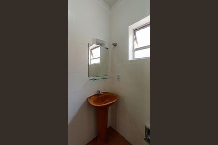 Banheiro  de kitnet/studio para alugar com 1 quarto, 23m² em Centro Histórico, Porto Alegre