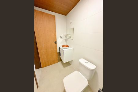 Casa para alugar com 122m², 3 quartos e 2 vagasBanheiro 1