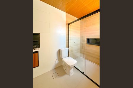 Casa para alugar com 122m², 3 quartos e 2 vagasBanheiro 2