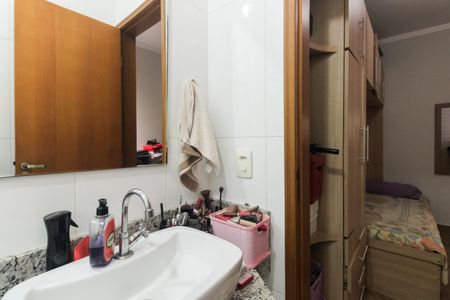 Casa à venda com 133m², 3 quartos e 3 vagasBanheiro Suíte 2