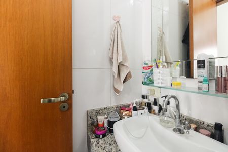 Casa à venda com 133m², 3 quartos e 3 vagasBanheiro Suíte 3 