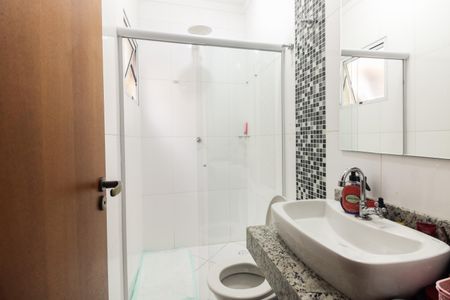 Casa à venda com 133m², 3 quartos e 3 vagasBanheiro Suíte 2