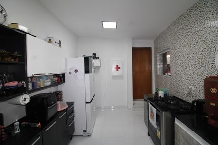 Casa para alugar com 80m², 2 quartos e 2 vagasCozinha