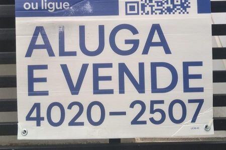 Casa para alugar com 80m², 2 quartos e 2 vagas Casa para alugar com 80m², 2 quartos e 2 vagasFachada