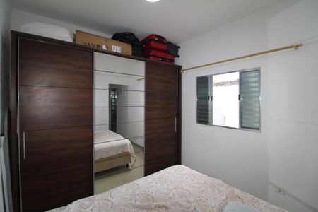 Casa para alugar com 80m², 2 quartos e 2 vagasQuarto 2