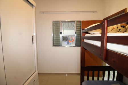 Casa para alugar com 80m², 2 quartos e 2 vagasQuarto 1