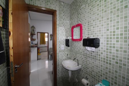 Casa para alugar com 80m², 2 quartos e 2 vagasBanheiro