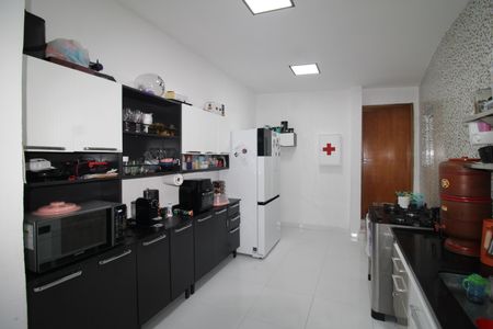 Casa para alugar com 80m², 2 quartos e 2 vagasCozinha