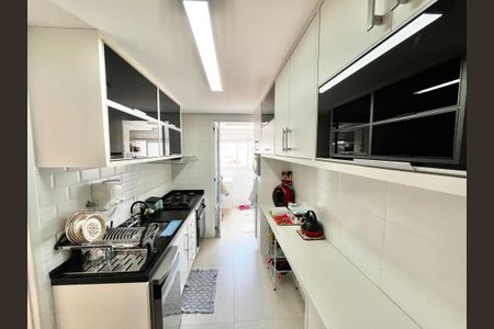 Apartamento à venda com 88m², 3 quartos e 2 vagas Apartamento à venda com 88m², 3 quartos e 2 vagasCozinha