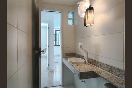 Casa para alugar com 90m², 3 quartos e sem vaga Casa para alugar com 90m², 3 quartos e sem vagaBanheiro Corredor