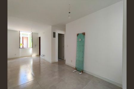 Casa para alugar com 90m², 3 quartos e sem vaga Casa para alugar com 90m², 3 quartos e sem vagaSala