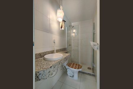 Casa para alugar com 90m², 3 quartos e sem vaga Casa para alugar com 90m², 3 quartos e sem vagaBanheiro Corredor