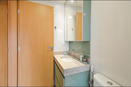 Apartamento à venda com 68m², 2 quartos e 2 vagas Apartamento à venda com 68m², 2 quartos e 2 vagasBanheiro Suíte 1