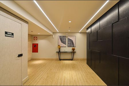 Apartamento à venda com 68m², 2 quartos e 2 vagas Apartamento à venda com 68m², 2 quartos e 2 vagasHall de entrada