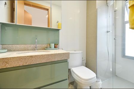 Apartamento à venda com 68m², 2 quartos e 2 vagas Apartamento à venda com 68m², 2 quartos e 2 vagasBanheiro Suíte 1