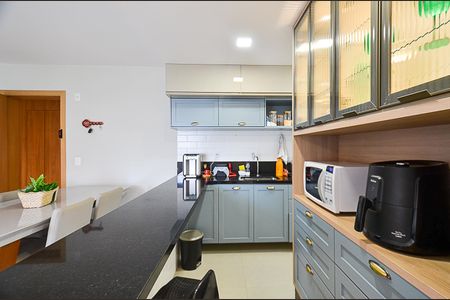 Apartamento à venda com 68m², 2 quartos e 2 vagas Apartamento à venda com 68m², 2 quartos e 2 vagasCozinha