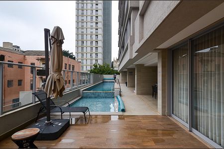 Apartamento à venda com 68m², 2 quartos e 2 vagas Apartamento à venda com 68m², 2 quartos e 2 vagasÁrea comum - Piscina