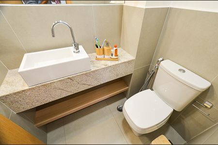 Apartamento à venda com 68m², 2 quartos e 2 vagas Apartamento à venda com 68m², 2 quartos e 2 vagasLavabo