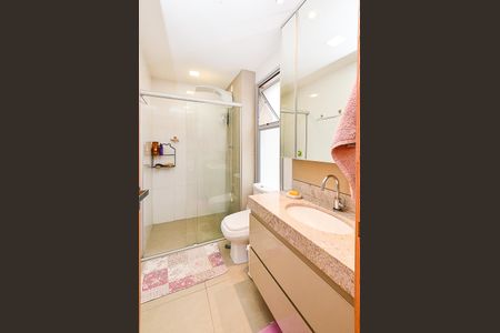 Apartamento à venda com 68m², 2 quartos e 2 vagas Apartamento à venda com 68m², 2 quartos e 2 vagasBanheiro Suíte 2