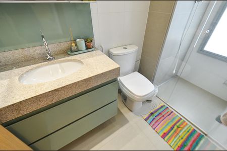 Apartamento à venda com 68m², 2 quartos e 2 vagas Apartamento à venda com 68m², 2 quartos e 2 vagasBanheiro Suíte 1