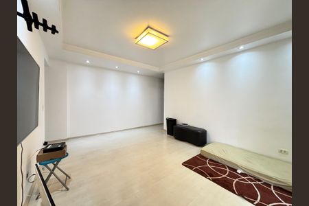 Sala de apartamento à venda com 2 quartos, 70m² em Vila Olímpia, São Paulo