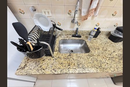 Apartamento à venda com 70m², 2 quartos e 3 vagas Apartamento à venda com 70m², 2 quartos e 3 vagasCozinha