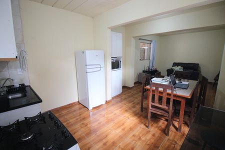 Casa para alugar com 390m², 3 quartos e 2 vagasCozinha 