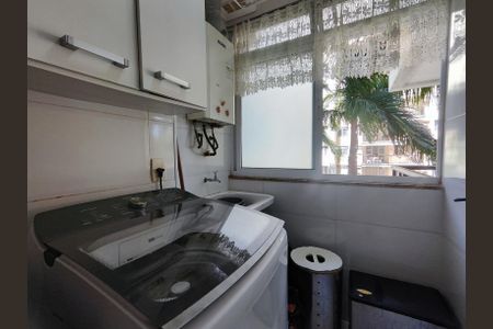 Apartamento à venda com 70m², 2 quartos e 1 vagaÁrea de Serviço