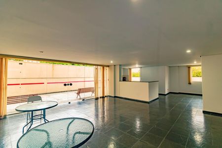 Apartamento para alugar com 68m², 2 quartos e 1 vaga