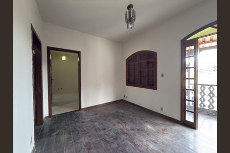 Casa à venda com 3 quartos, 356m² em Pindorama, Belo Horizonte