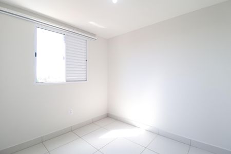 Quarto 1 de apartamento para alugar com 2 quartos, 60m² em Santa Mônica, Uberlândia