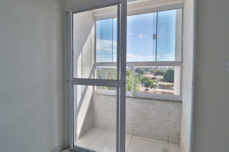 Sala de apartamento para alugar com 2 quartos, 60m² em Santa Mônica, Uberlândia