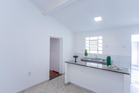 Sala e cozinha de casa para alugar com 1 quarto, 54m² em Vila Bonilha, São Paulo