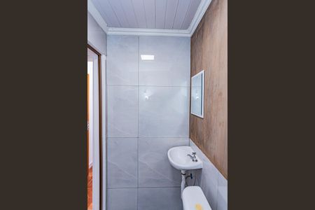 Casa para alugar com 54m², 1 quarto e 1 vaga Casa para alugar com 54m², 1 quarto e 1 vagaBanheiro