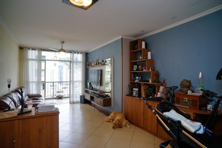 Apartamento à venda com 160m², 3 quartos e 1 vagaSala