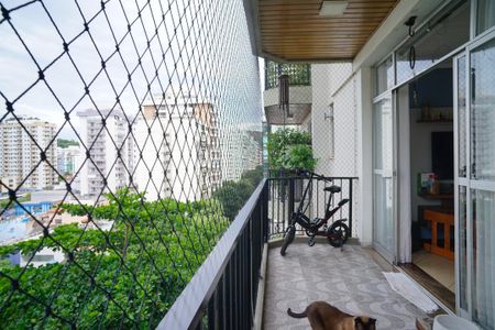 Apartamento à venda com 160m², 3 quartos e 1 vagaVaranda