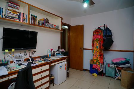 Apartamento à venda com 160m², 3 quartos e 1 vagaQuarto 2
