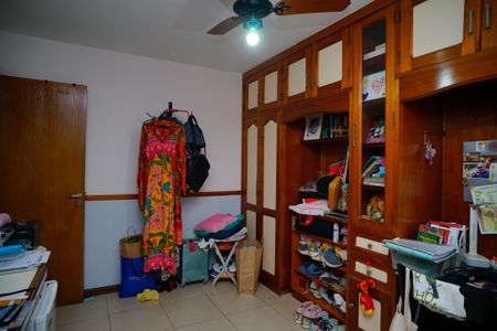 Apartamento à venda com 160m², 3 quartos e 1 vagaQuarto 2