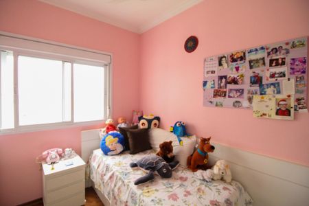 Apartamento à venda com 142m², 4 quartos e 3 vagasQuarto 1