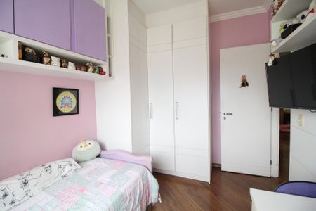 Apartamento à venda com 142m², 4 quartos e 3 vagasQuarto 2