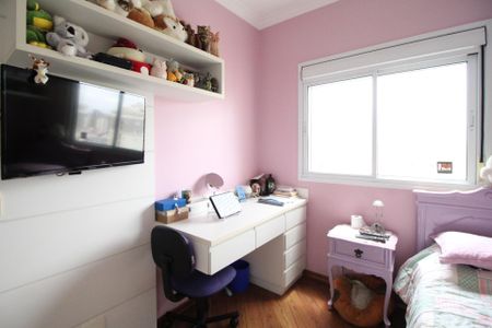 Apartamento à venda com 142m², 4 quartos e 3 vagasQuarto 2